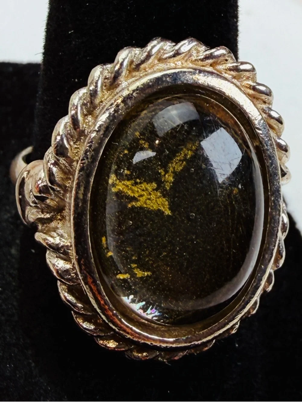 Vintage size 7.75 Silvertone Cabachon ring
